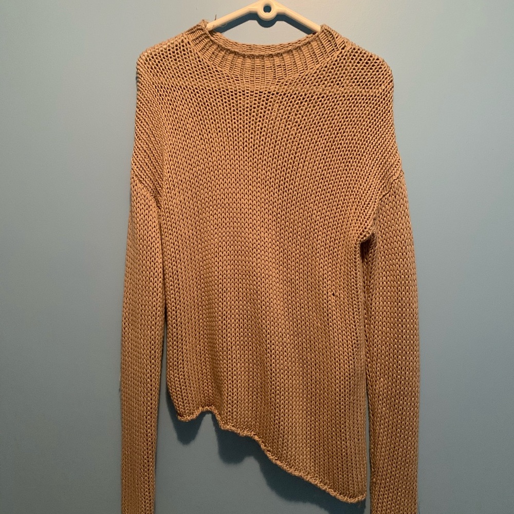 KNIT SWEATER